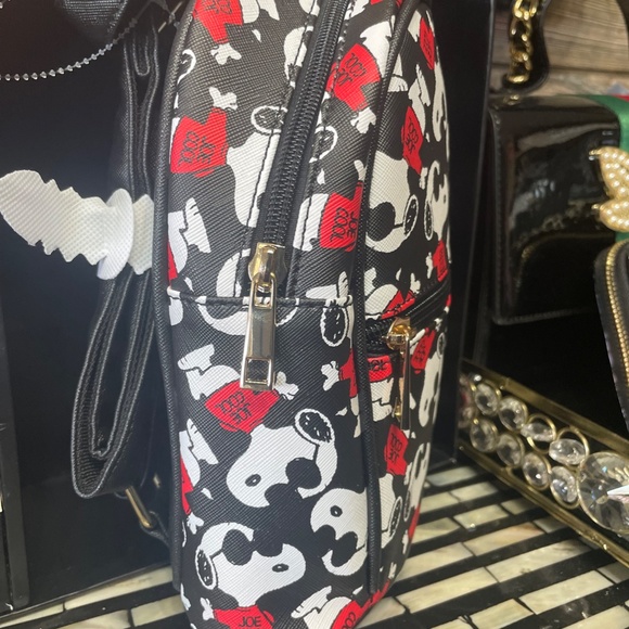 Peanut Snoopy backpack set & snoopy Charlie Brown Funko pop bundle - Picture 4 of 16